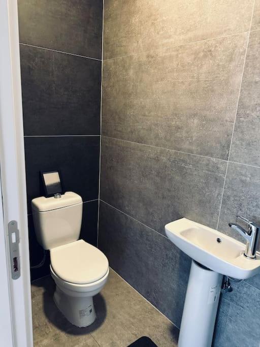 Priam Apartment Prisztina Zewnętrze zdjęcie