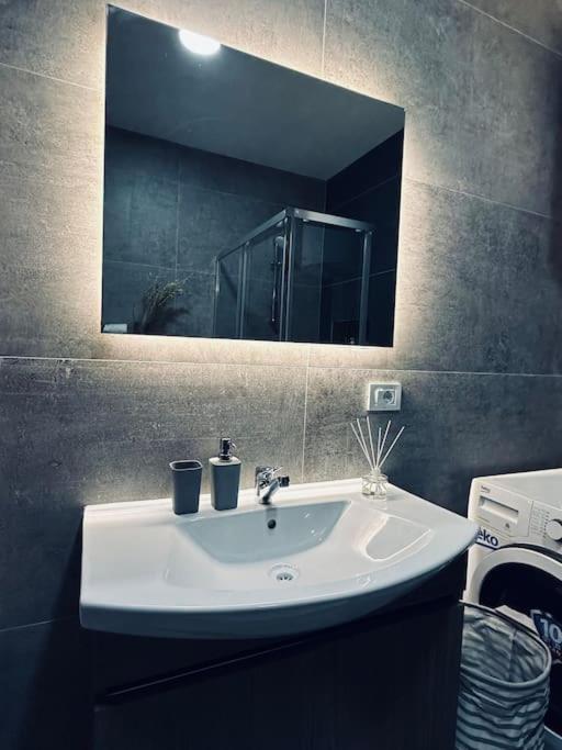 Priam Apartment Prisztina Zewnętrze zdjęcie